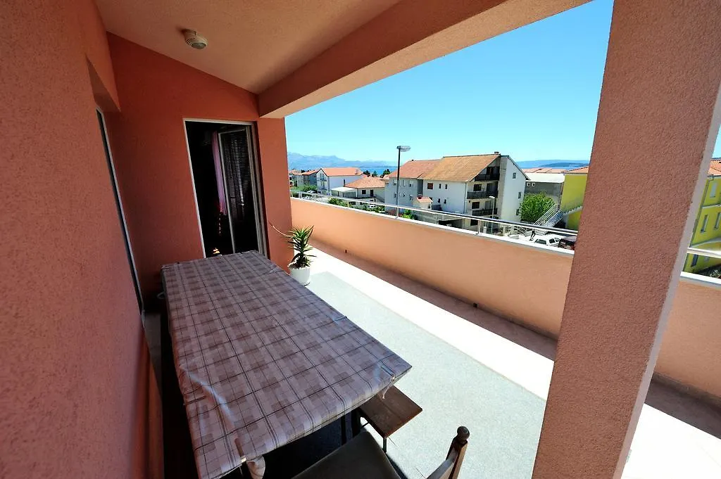 Maslina Apartment Kastela